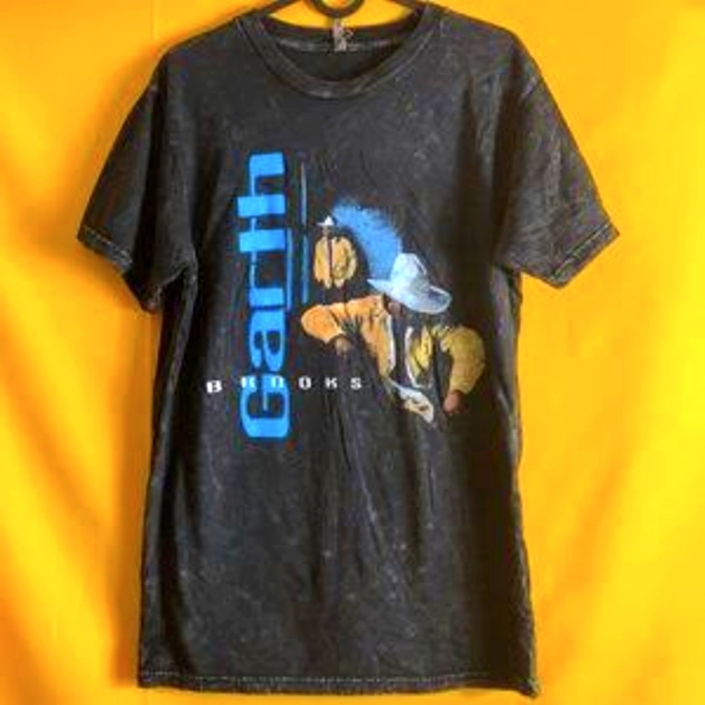 Garth Brooks  band tee
